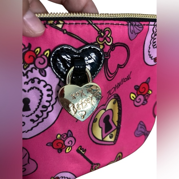 Betsey Johnson Heart Lock Zip Cosmetic Bag - Picture 3 of 4